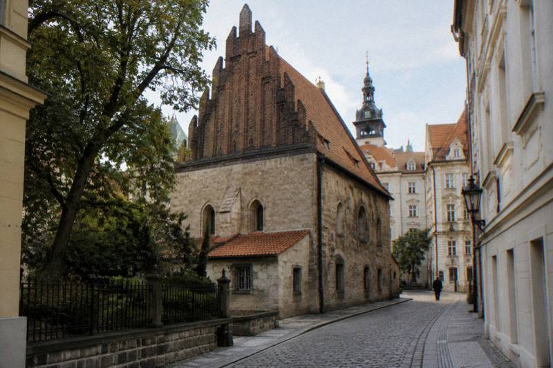 Clock and Jewish Quarter, Bilingual
